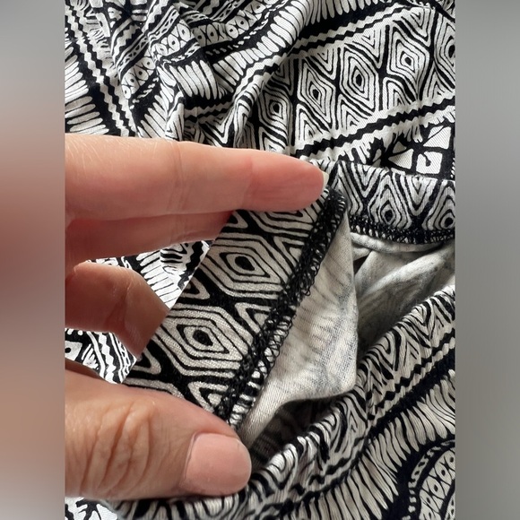 Atmosphere Womens Black and White Boho Striped Print Maxi Skirt 6 Small - Picture 4 of 6